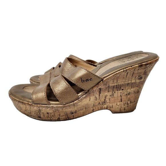 B.O.C. Born Womens Wedge Sandals 10 Gold Metallic Leather Slip On BOHO Shoes - Picture 1 of 10